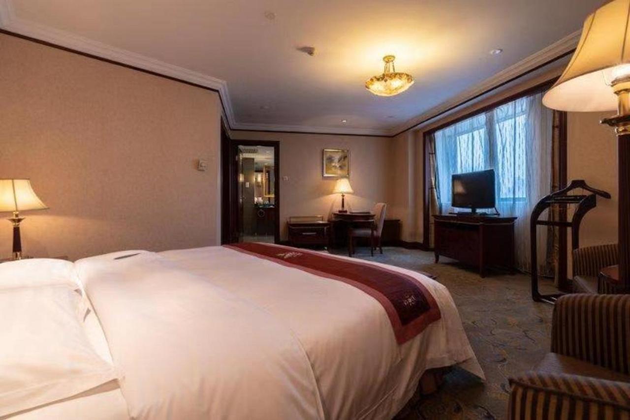 Golden Ocean Hotel Тяньцзинь Экстерьер фото