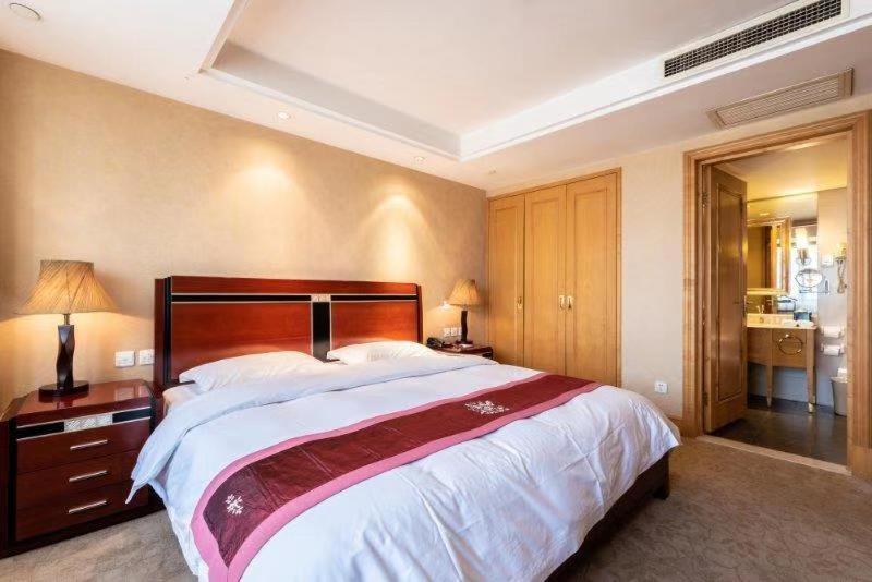 Golden Ocean Hotel Тяньцзинь Экстерьер фото